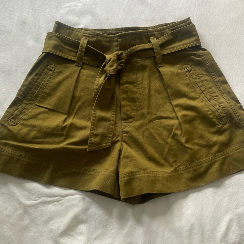 NWOT ISABEL MARANT ÉTOILE cargo paper-bag style shorts.